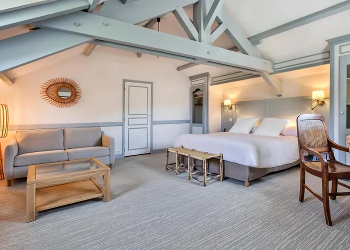 Moulin De L'abbaye Hotel 4*